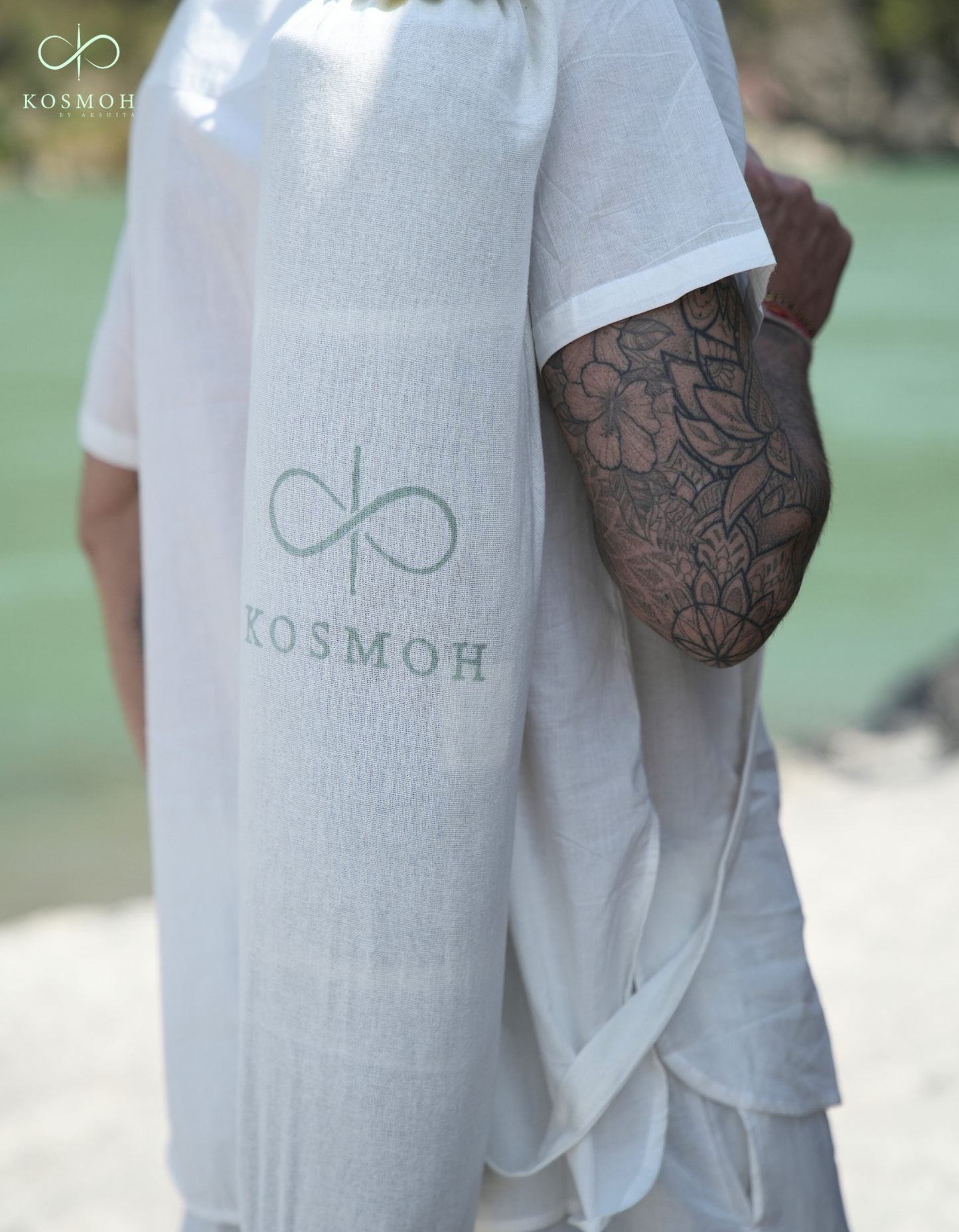 Kosmoh 'Manjistha' herb-infused foldable Yoga & Meditation Mat - Dreamy Pink, 100% Organic Handspun & Handwoven Khadi Cotton Yoga Mat I Sustainable & Eco-friendly mat